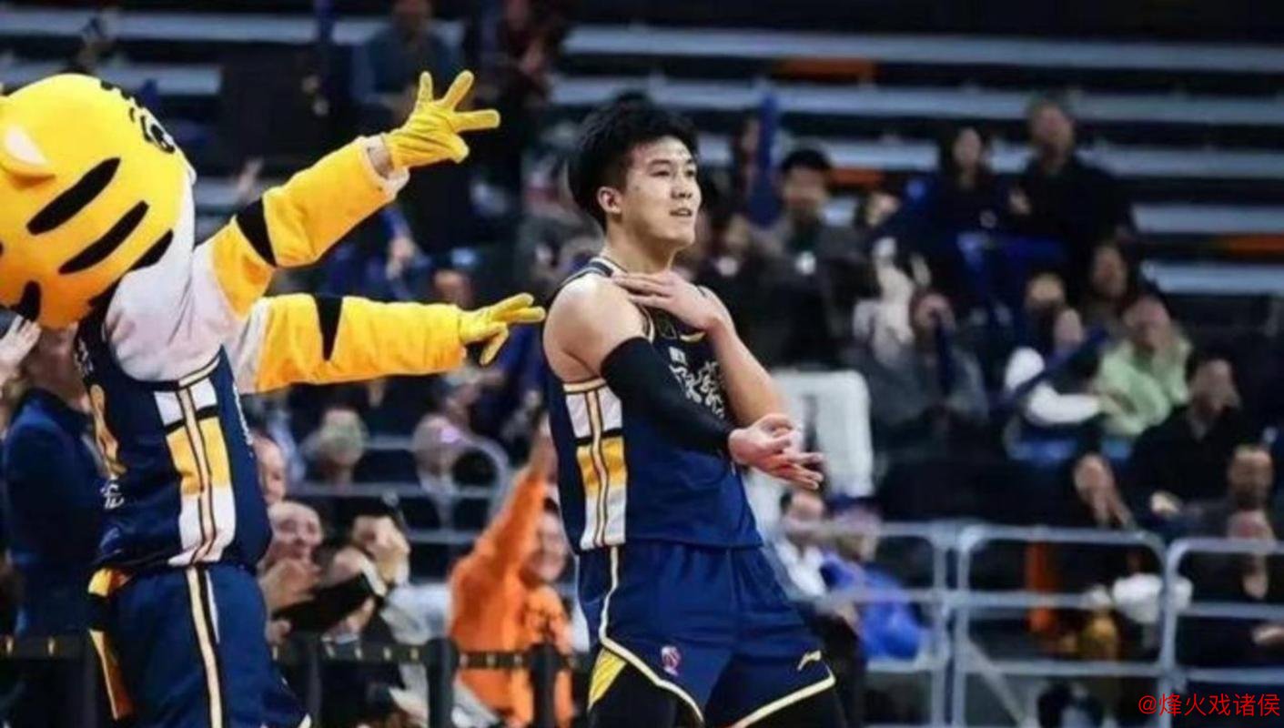 前新疆后卫黄荣奇签约广东男篮,1年C类合同 前新疆后卫黄荣奇签约广东男篮,1年C类合同