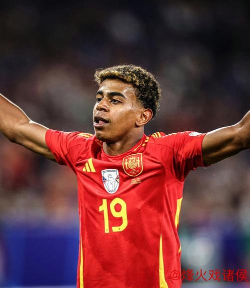 加维：亚马尔实力出众，但与梅西仍有差距