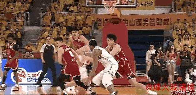 劳森17分助新疆击败北控 张宁25分领山西加时险胜深圳 劳森17分助新疆击败北控 张宁25分领山西加时险胜深圳