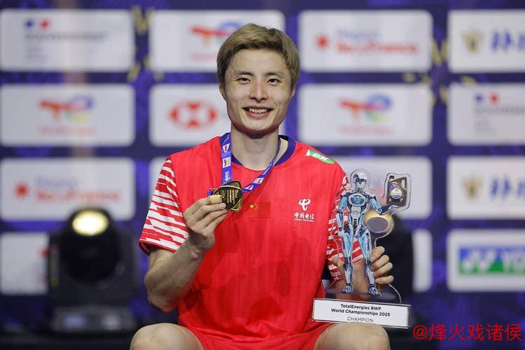 石宇奇决赛意外失利，法国新星波波夫一战成王