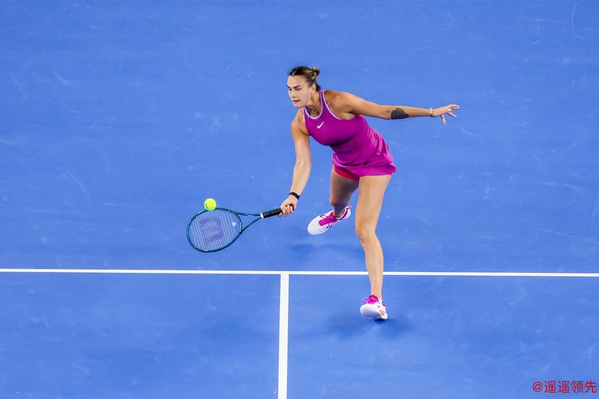 武网第5日萨巴伦卡取15连胜 高芙携9连胜晋级4强