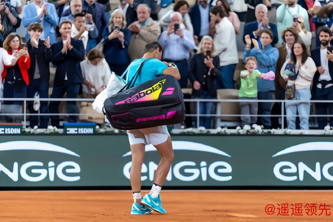 2024年法网男单首轮，纳达尔的背影令许多球迷落泪